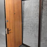 Металлическая дверь с ламинатом