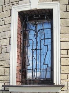 Решетка на узкие окна