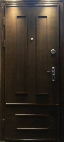 Фото двери с отделкой металлофиленкой