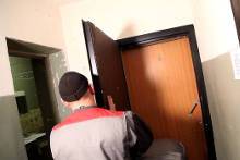 Установка полотна двери