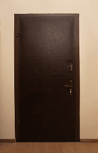 Новая дверь с винилискожей