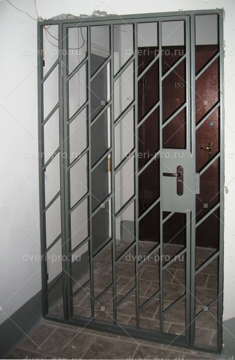 Montazh Tamburnoj Reshetchatoj Dveri V Shelkovo