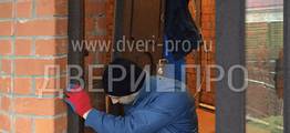 Изготовление входной парадной двери со стеклопакетом для частного дома