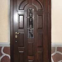 Филенчатая дверь с отбойником