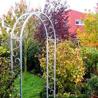 Металлическая садовая арка