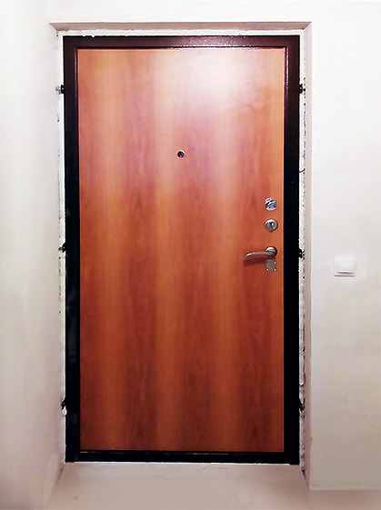 Дверь с ламинатом для офиса